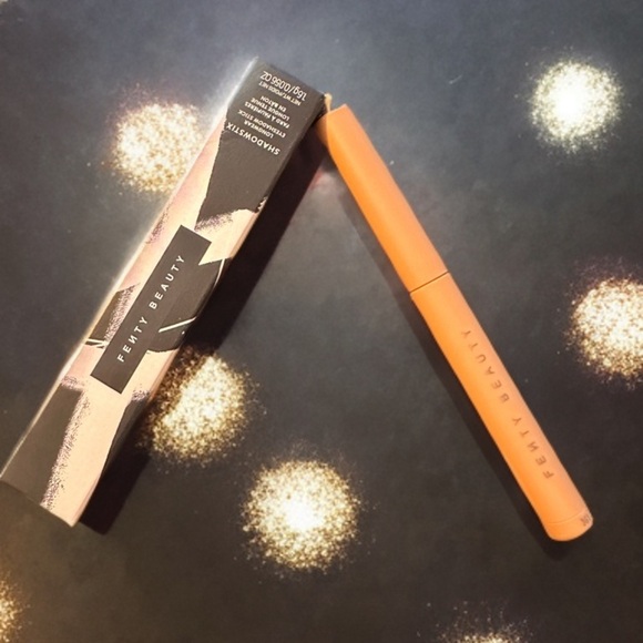 New Fenty Beauty by Rihanna Shadowstix Longwear Eyeshadow Stick: Tira ‘Miss’ You - Picture 2 of 6